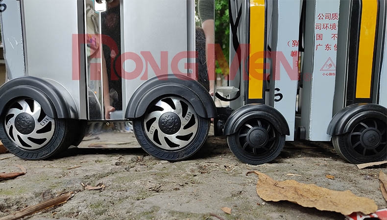 Bánh xe cổng xếp nên làm bằng chất liệu gì chất lượng?