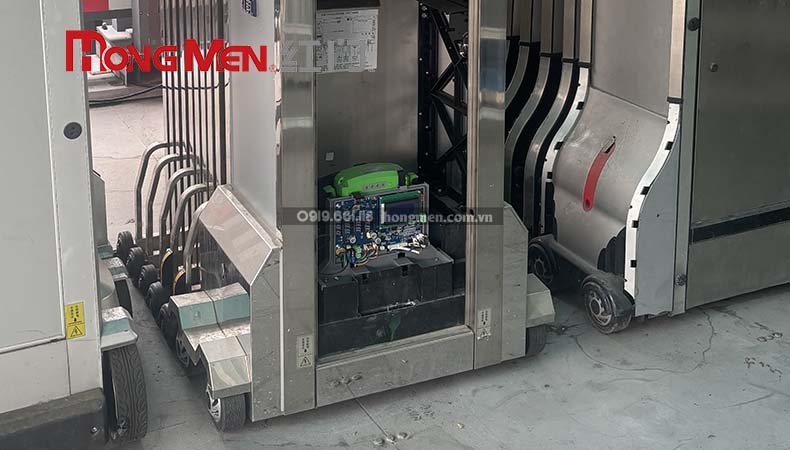 Cổng Xếp Điện Đóng Mở Từ Xa Khi Mất Điện - Có Thể