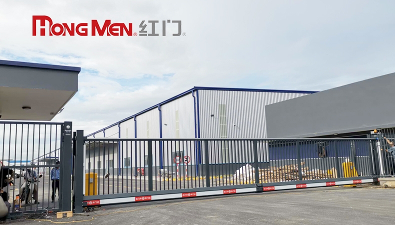 So sánh giá trị giữa cổng treo và cổng truyền thống sau 5 năm sử dụng
