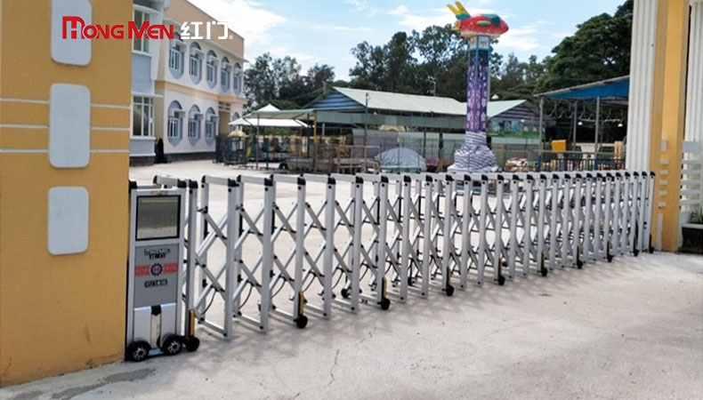 Top 3 mẫu cổng xếp có chiều cao “Mini” hợp kiến trúc nhà xưởng thấp